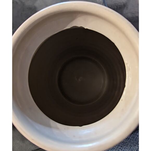 Crock Cobalt Blue Floral Design Stoneware Pottery Vase Crockery 8" X 7" Signed - Picture 6 of 6